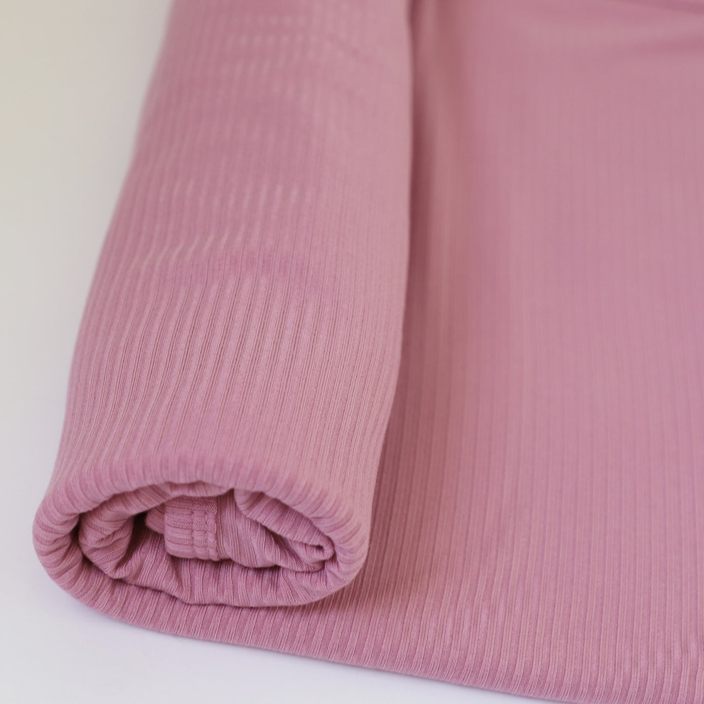 MULBERRY RIBBED SWADDLE